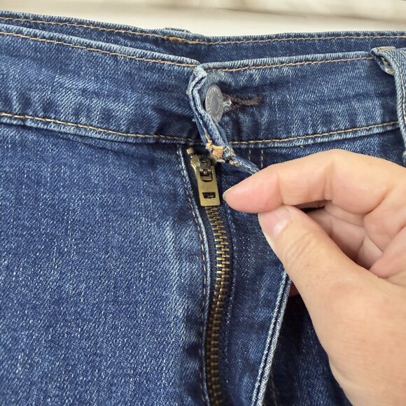 Levi's Men's 541 Athletic Fit Taper Jeans Premium Denim Size 42x29 (Actually) - Picture 3 of 7